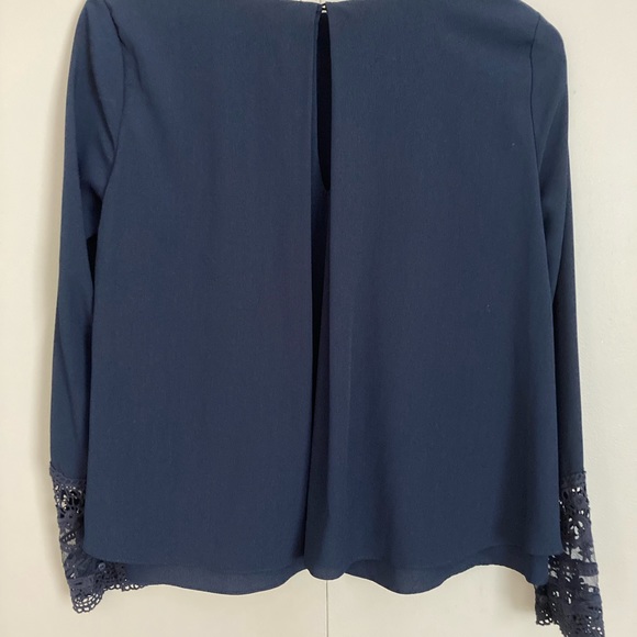 NWT ZARA Navy Blue Blouse with laced cuffs, size small - Picture 2 of 10